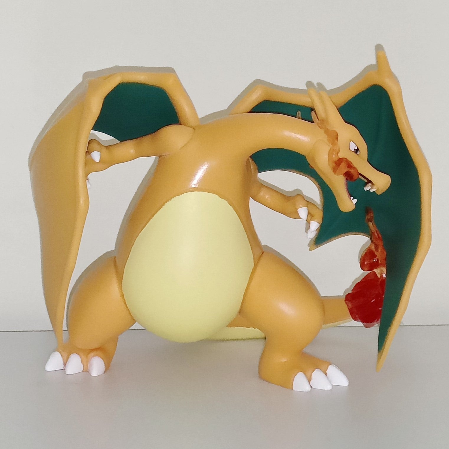 Charizard Figure/Statue