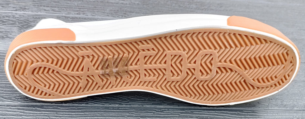 Akedo Signature High Tops UK Size 10