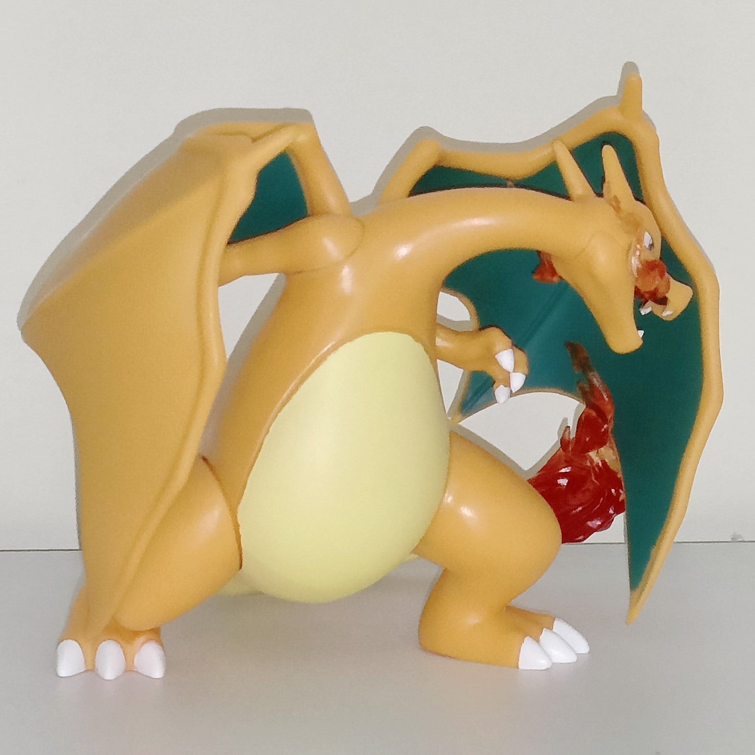 Charizard Figure/Statue