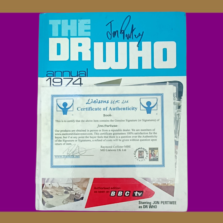 Dr Who annual 1974 siged by Jon Pertwee